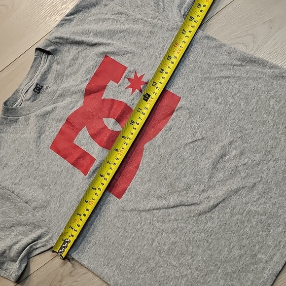 Y2K DC Shoes Logo T-Shirt, Medium *Read Condition* - Picture 13 of 15
